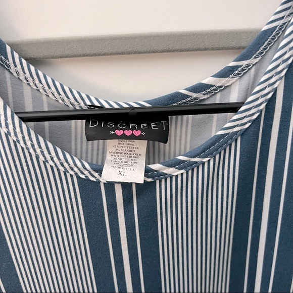 Discreet blue/white stripe dress - Picture 3 of 4